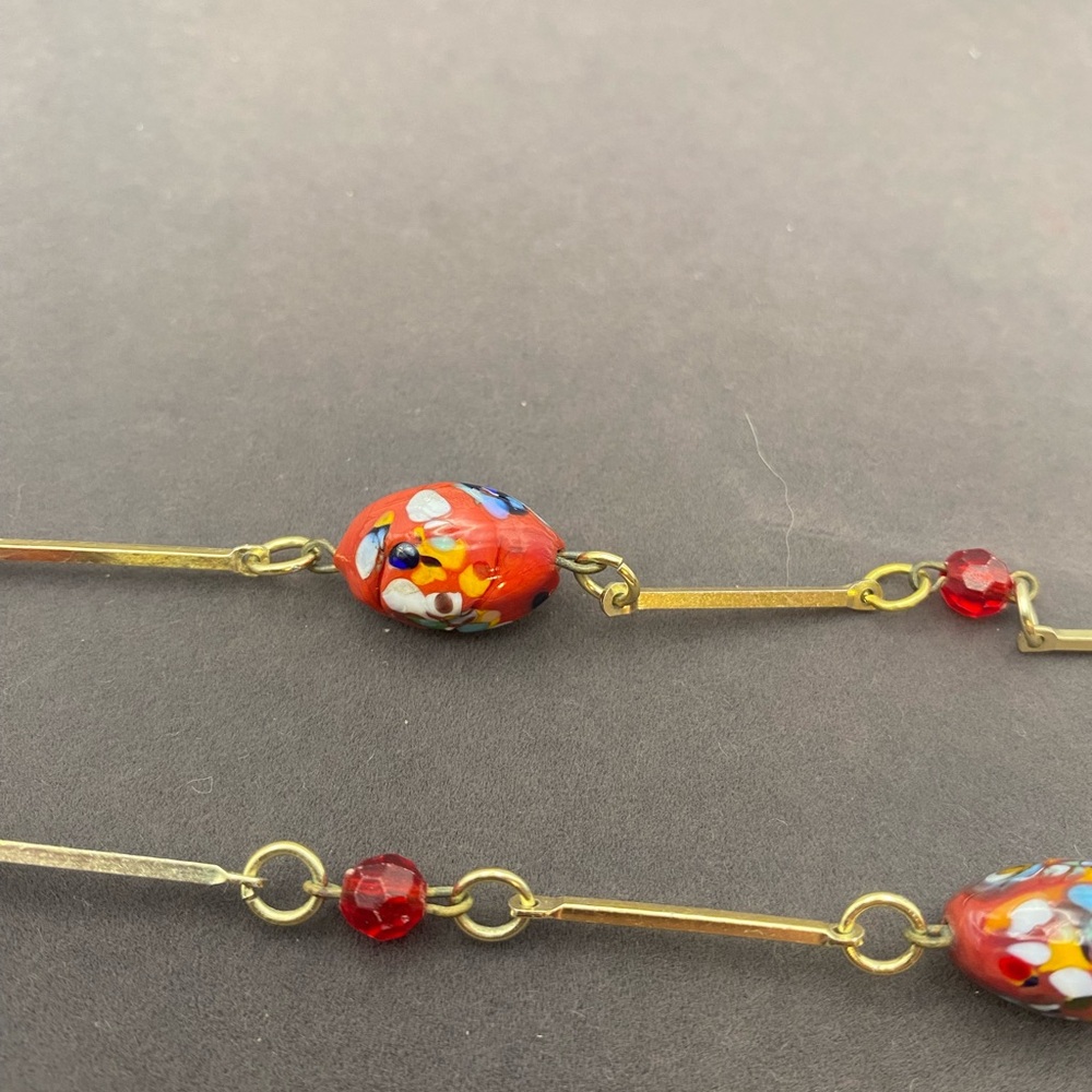 Vintage Murano Glass Millefiori Red Bead Necklace with gold tone link rods. - Picture 12 of 13